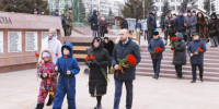 Вячеслав Федорищев возложил цветы к Вечному огню в День Героев Отечества - КТВ-ЛУЧ