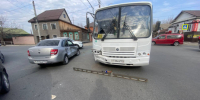 Врезался в правый борт: удар снес с ног пассажиров автобуса в центре Сызрани - КТВ-ЛУЧ