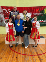 Александр Егольников из Сызрани стал чемпионом мира и СНГ по гиревому триатлону
