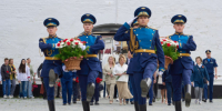 В день памяти и скорби в Сызрани возложили цветы к братским захоронениям и Вечному огню - КТВ-ЛУЧ