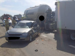 Появились первые фото массовой аварии с автоцистерной на федеральной трассе под Сызранью