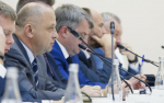 Эпидобстановка, итоги летней оздоровительной кампании, обращения граждан – губернатор провел оперативное совещание