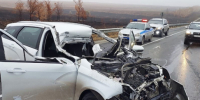 Уснул и влетел в фуру: на трассе Сызрань-Саратов у легкового автомобиля сорвало крышу - КТВ-ЛУЧ