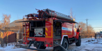 В Сызрани рядом с пожарной частью вспыхнула заброшенная постройка - КТВ-ЛУЧ
