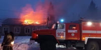 В Самарской области из горящего дома спасали человека - видео - КТВ-ЛУЧ