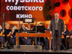 Оркестр Иванченко и сызранские певцы под крики «браво» зажгли сердца зрителей музыкой советского кино – смотрим фото