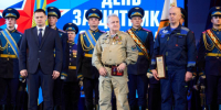 Мэр Сызрани вручил награды ко дню защитника Отечества - КТВ-ЛУЧ