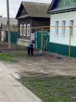 Мэра Ревина заметили с инструментом на субботнике в городе Октябрьске