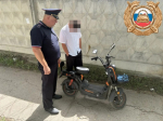 В Сызрани юного самокатчика застали за опасной ездой по тротуару